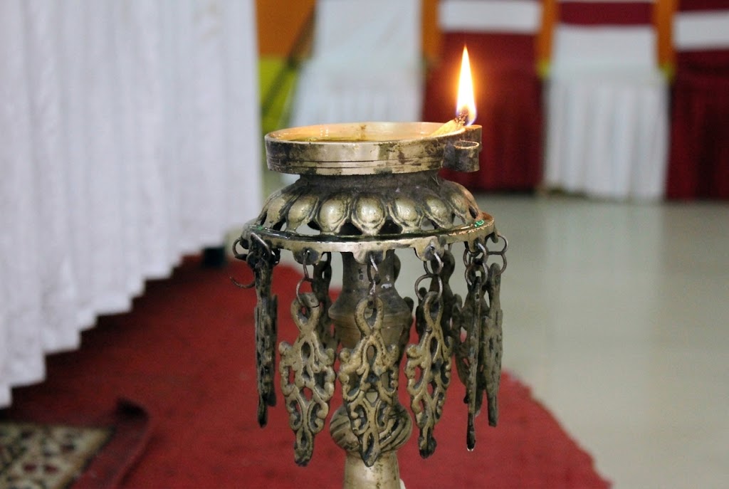 Traditional Brass Diyo / Oil Lamp